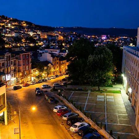 City Hotel 2*
