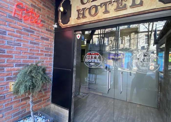City Hotel וליקו טורנובו