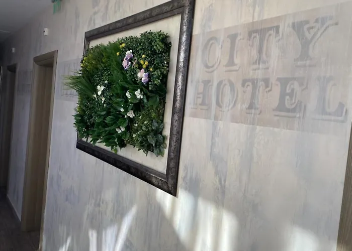 City Hotel Hotel 2*