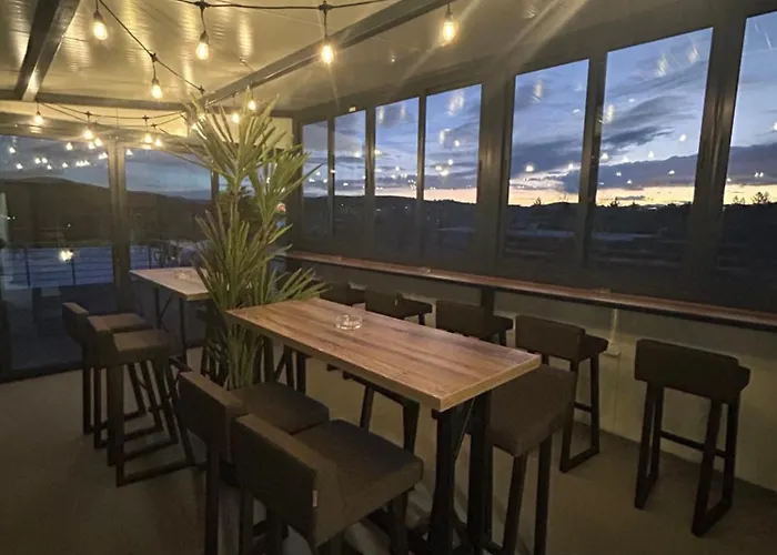 City Hotel וליקו טורנובו